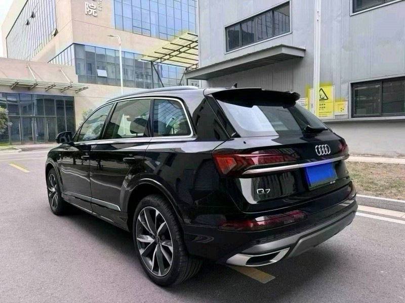 苏州23年奥迪Q77