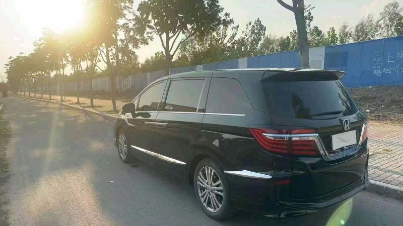 苏州18年本田艾力绅6