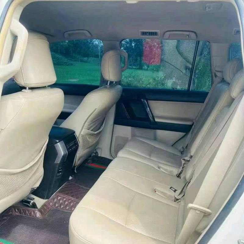 济南10年丰田普拉多8