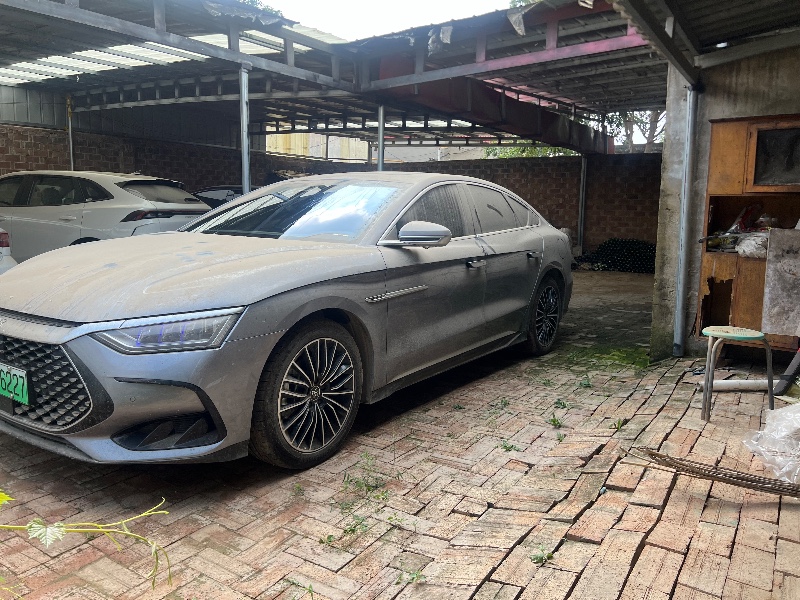 保定23年比亚迪汉5