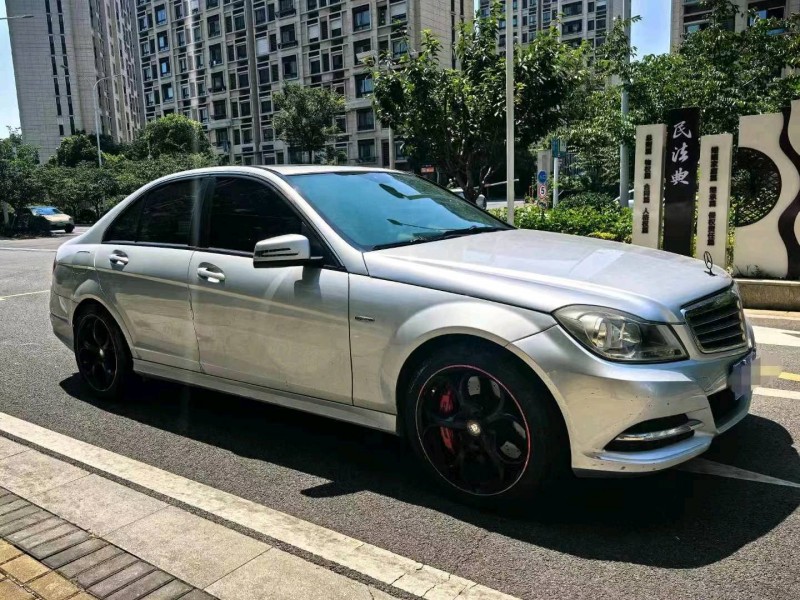 苏州12年奔驰C2