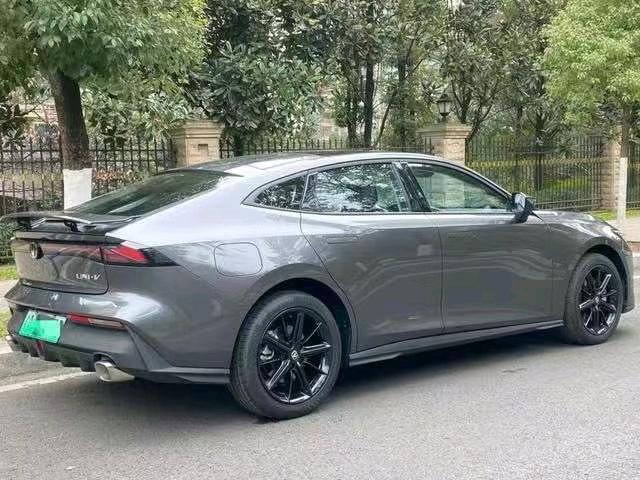 廈門23年長安汽車UNI-V7