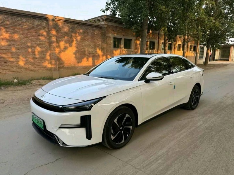 保定24年吉利银河L63