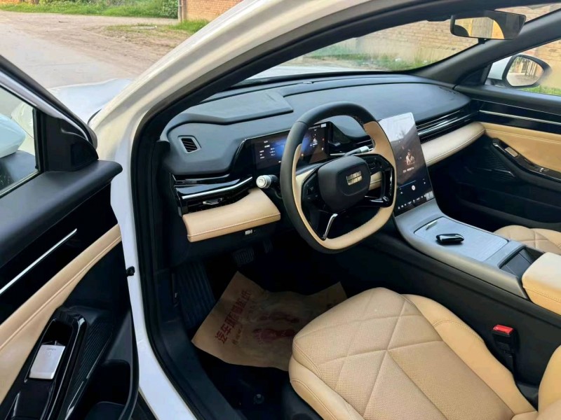 保定24年吉利银河L68