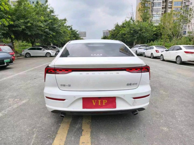 成都24年奔騰B709