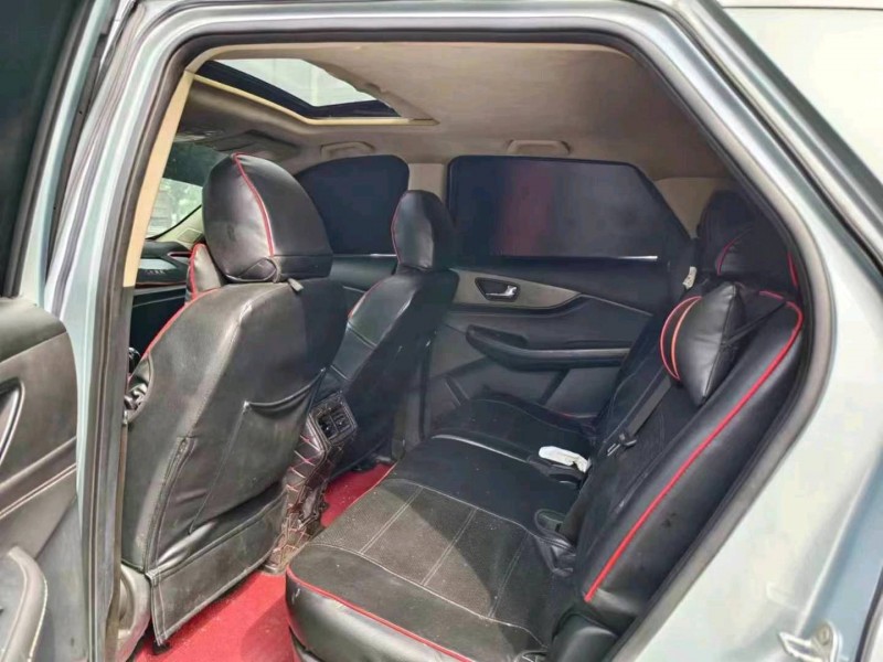 成都19年东风风光5