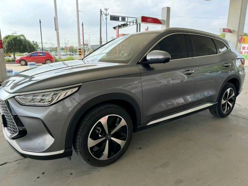 保定23年比亚迪宋新能源3