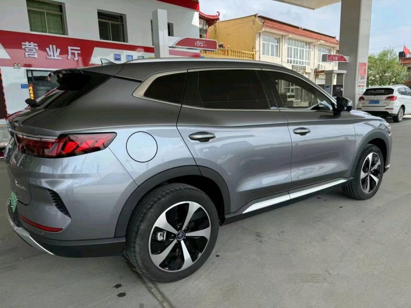 保定23年比亚迪宋新能源4