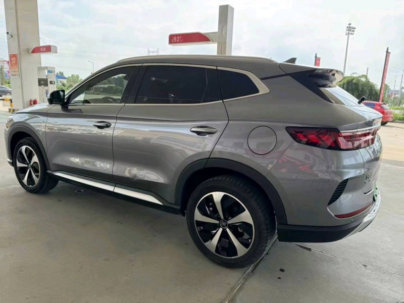 保定23年比亚迪宋新能源5