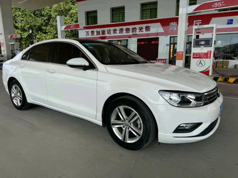 保定17年大众凌渡2