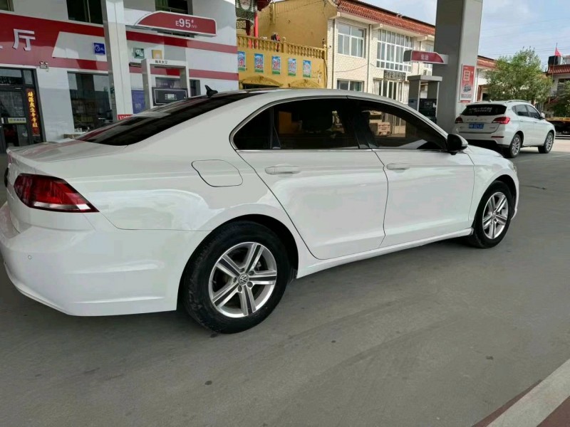 保定17年大众凌渡4