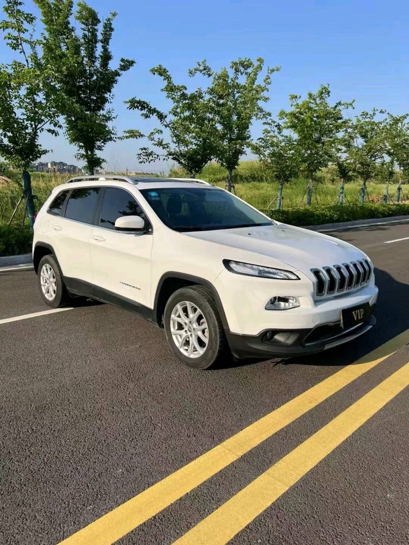 徐州18年Jeep自由光3