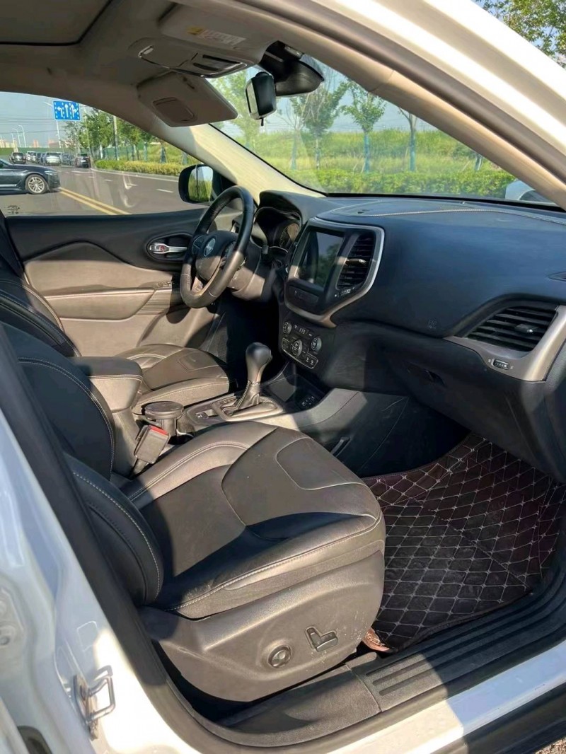 徐州18年Jeep自由光4