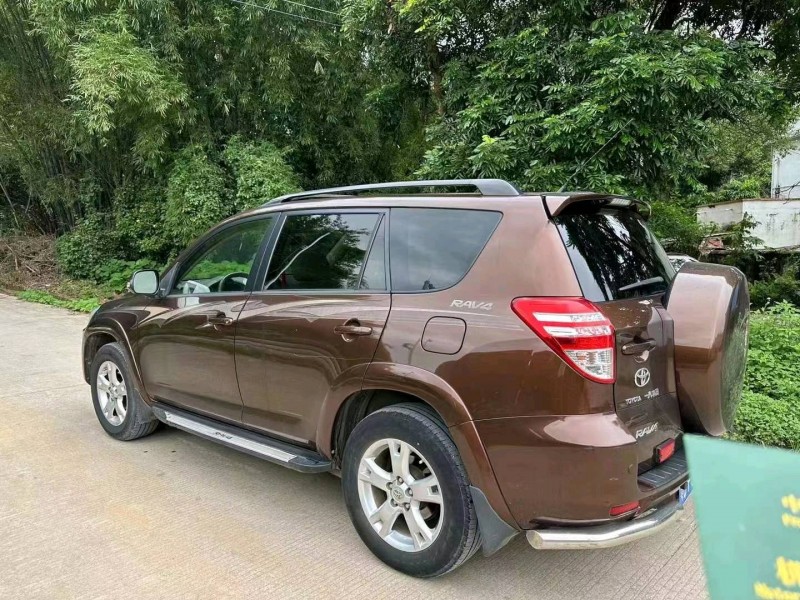 深圳12年丰田RAV4荣放3