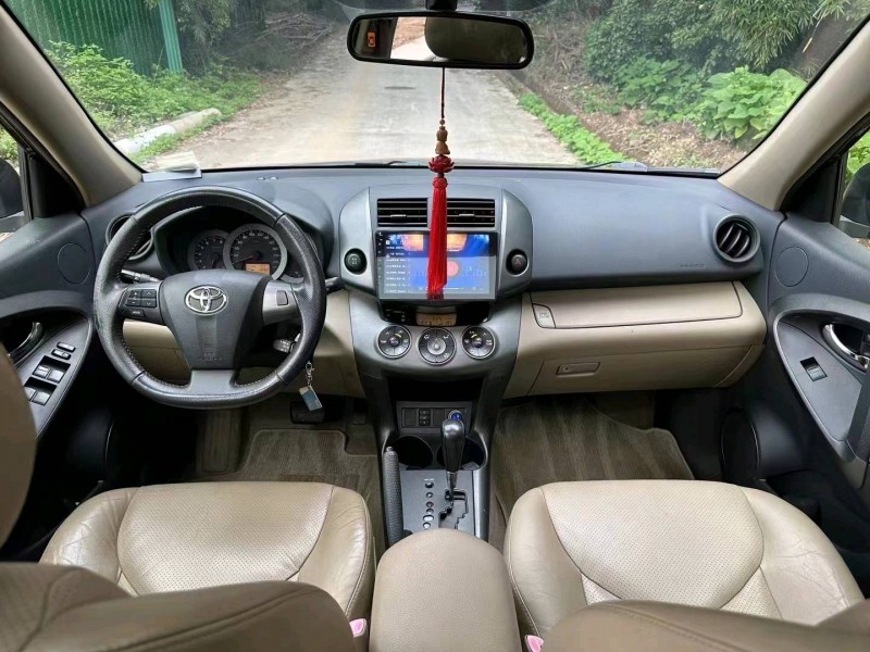深圳12年丰田RAV4荣放4
