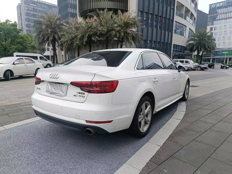 东莞17年奥迪A4L8