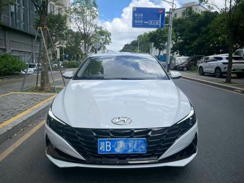 深圳22年现代伊兰特1