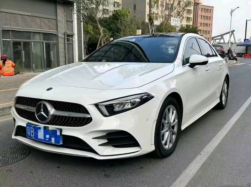 深圳19年奔驰A4