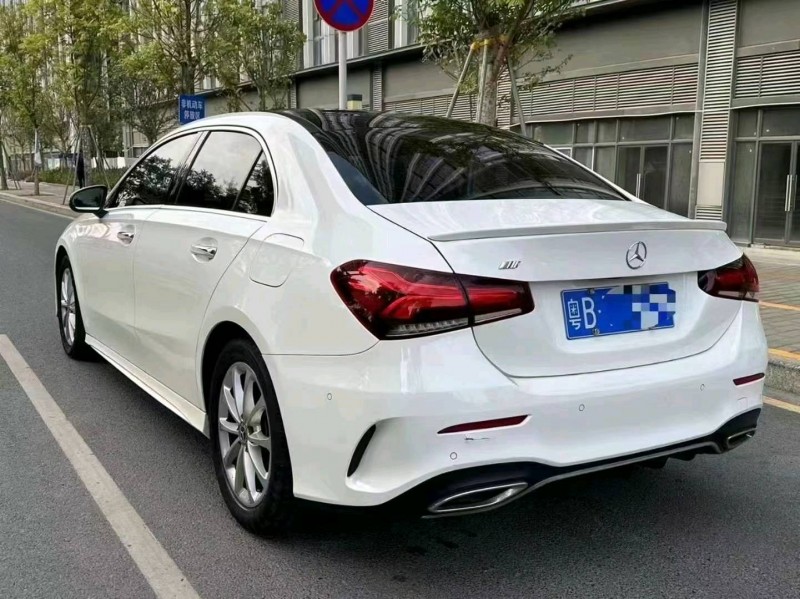 深圳19年奔驰A5