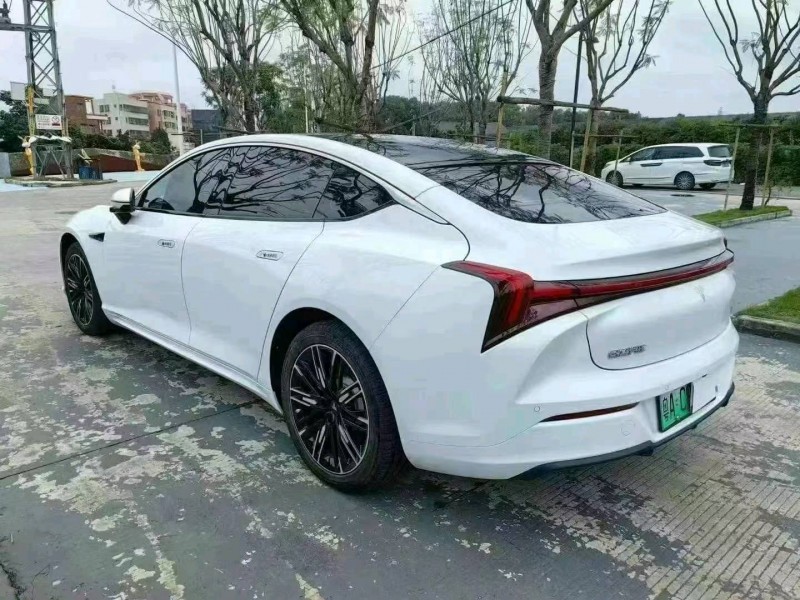 廣州23年哪吒S6