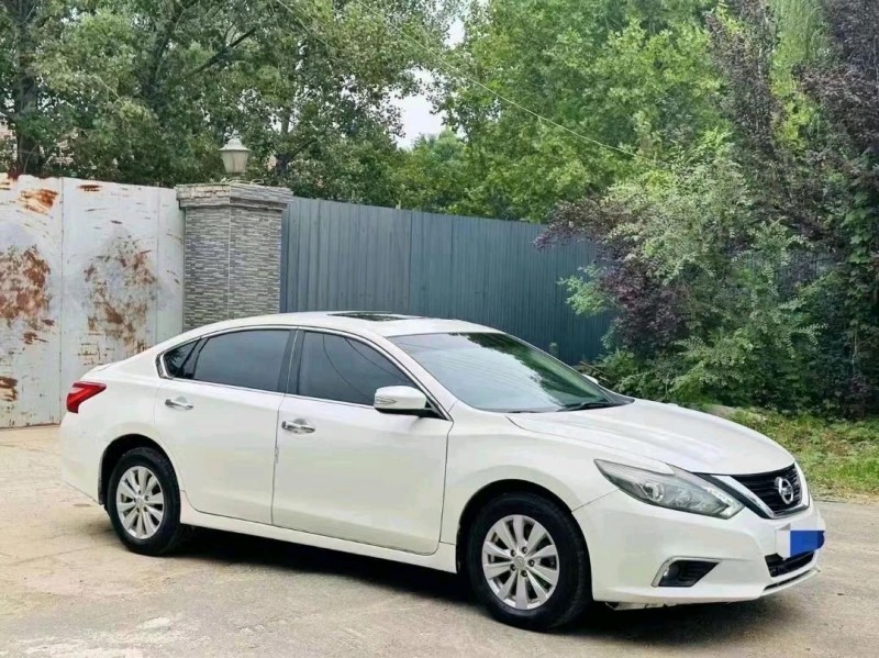 潍坊18年日产天籁2