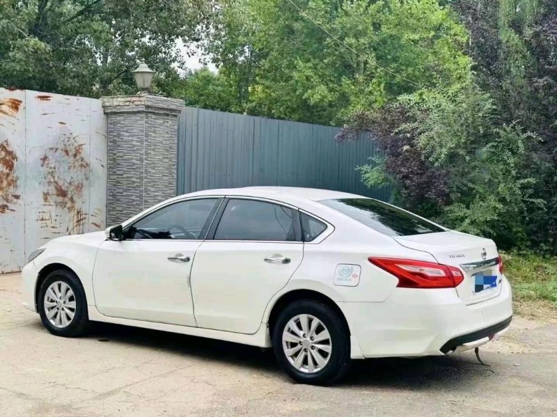 潍坊18年日产天籁6