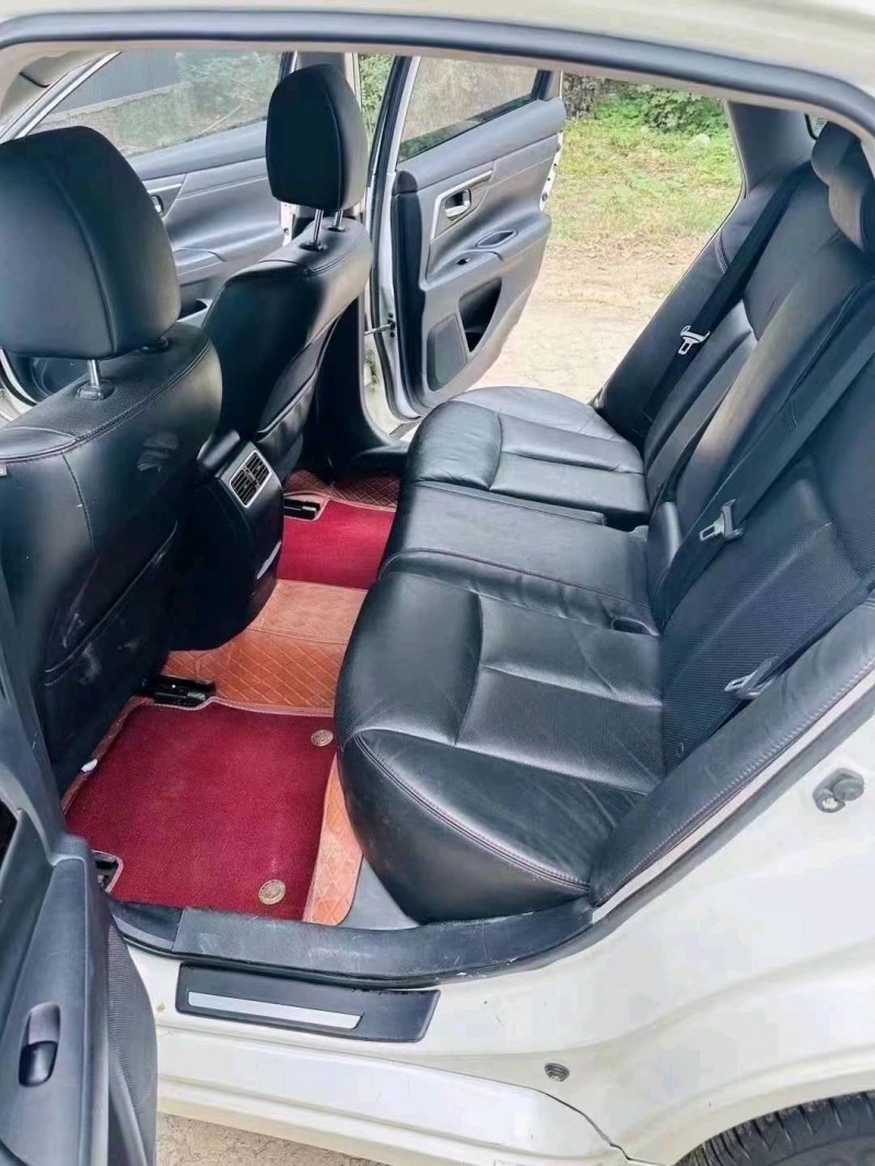 潍坊18年日产天籁8