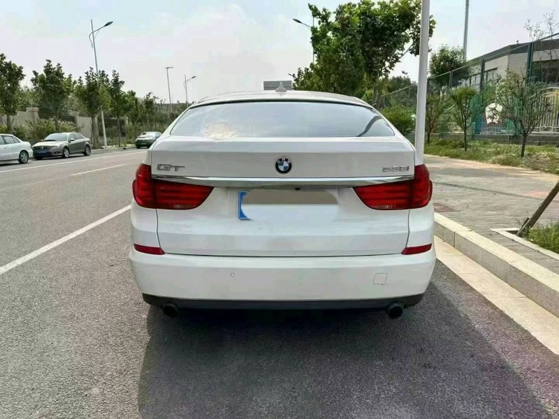 保定13年宝马5系GT3