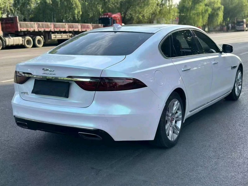 保定18年捷豹XFL5