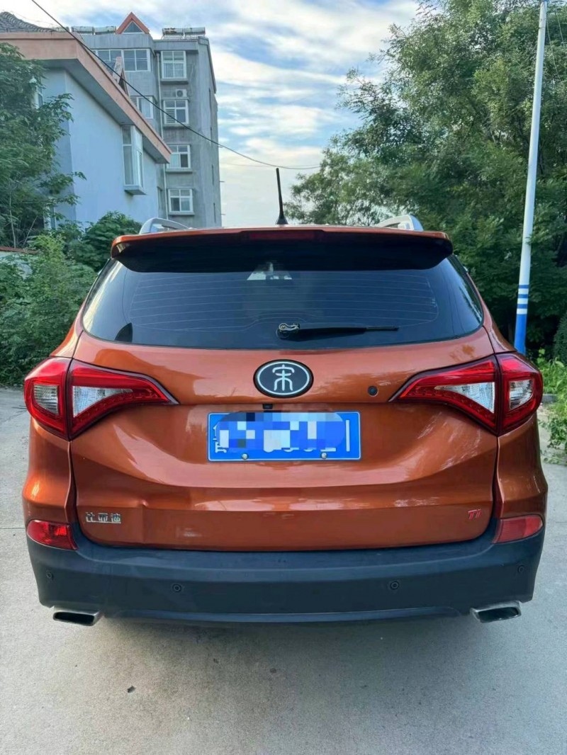 潍坊17年比亚迪宋5