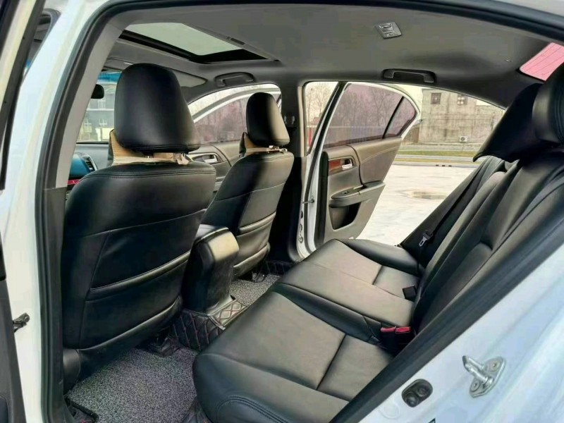 徐州17年本田雅阁5