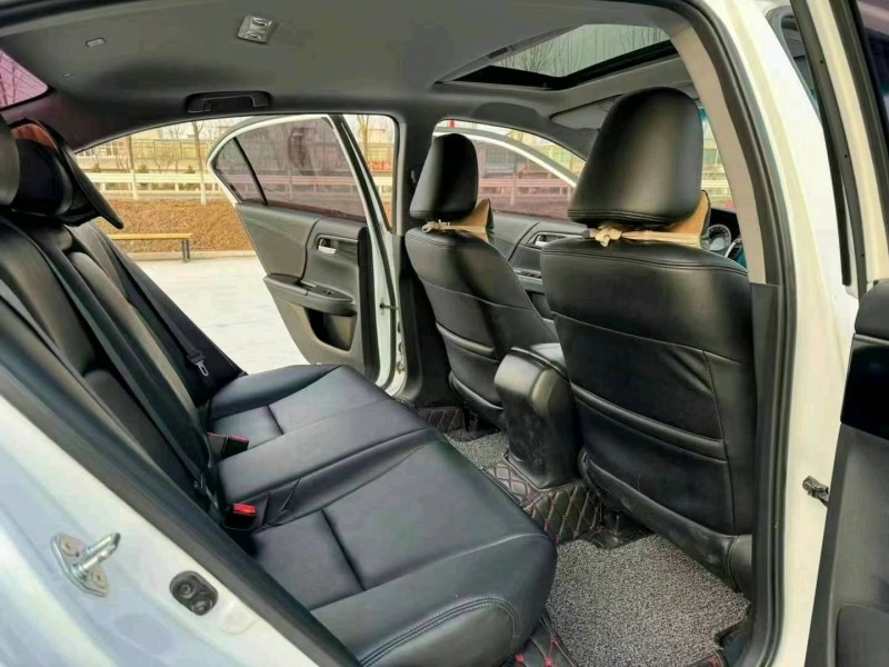 徐州17年本田雅阁6