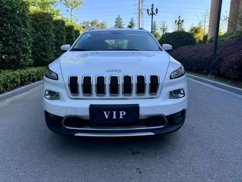 烟台18年Jeep自由光1