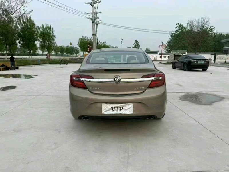 徐州17年别克君威9