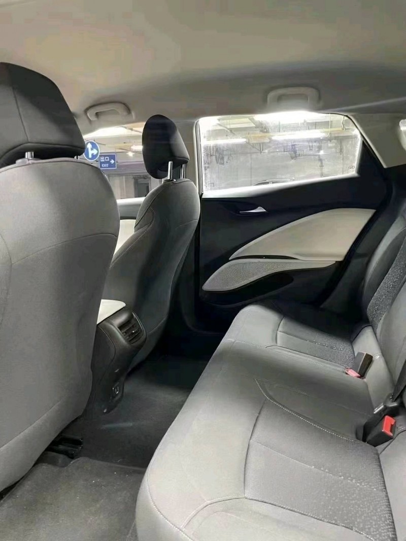 成都22年别克微蓝7