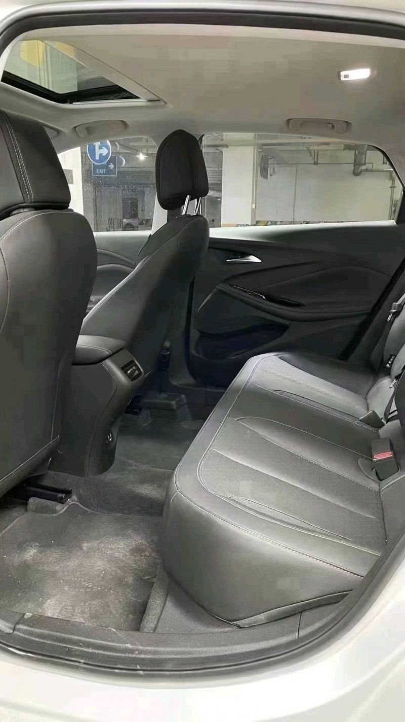 成都23年别克威朗6