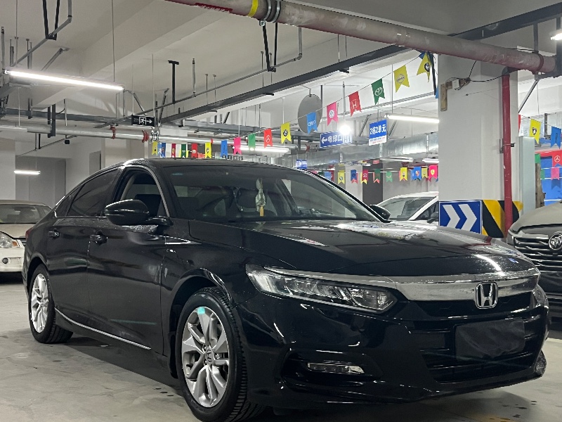 成都20年本田雅阁2