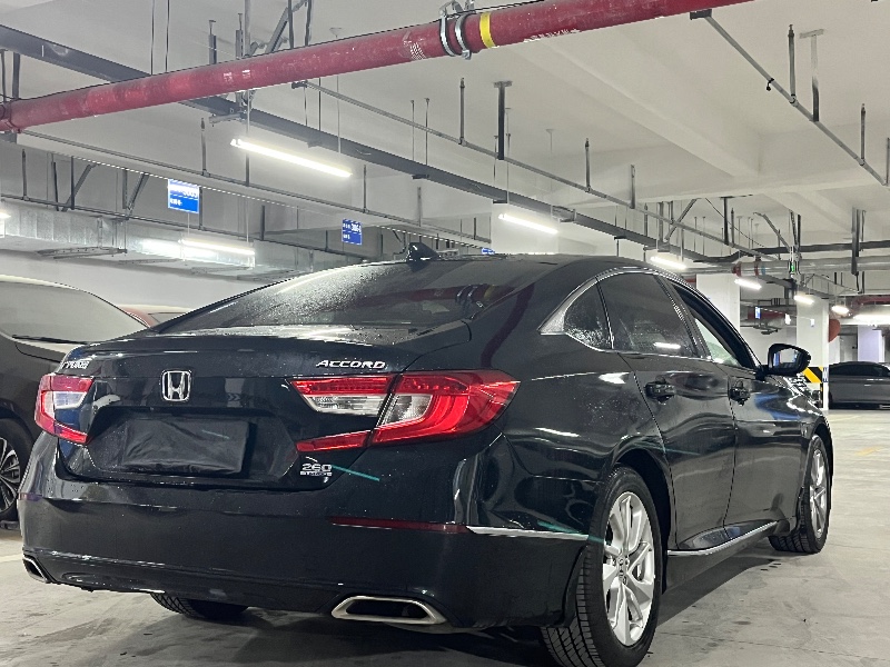 成都20年本田雅阁8