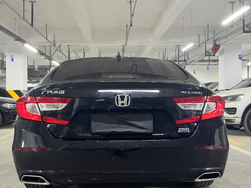 成都20年本田雅阁9