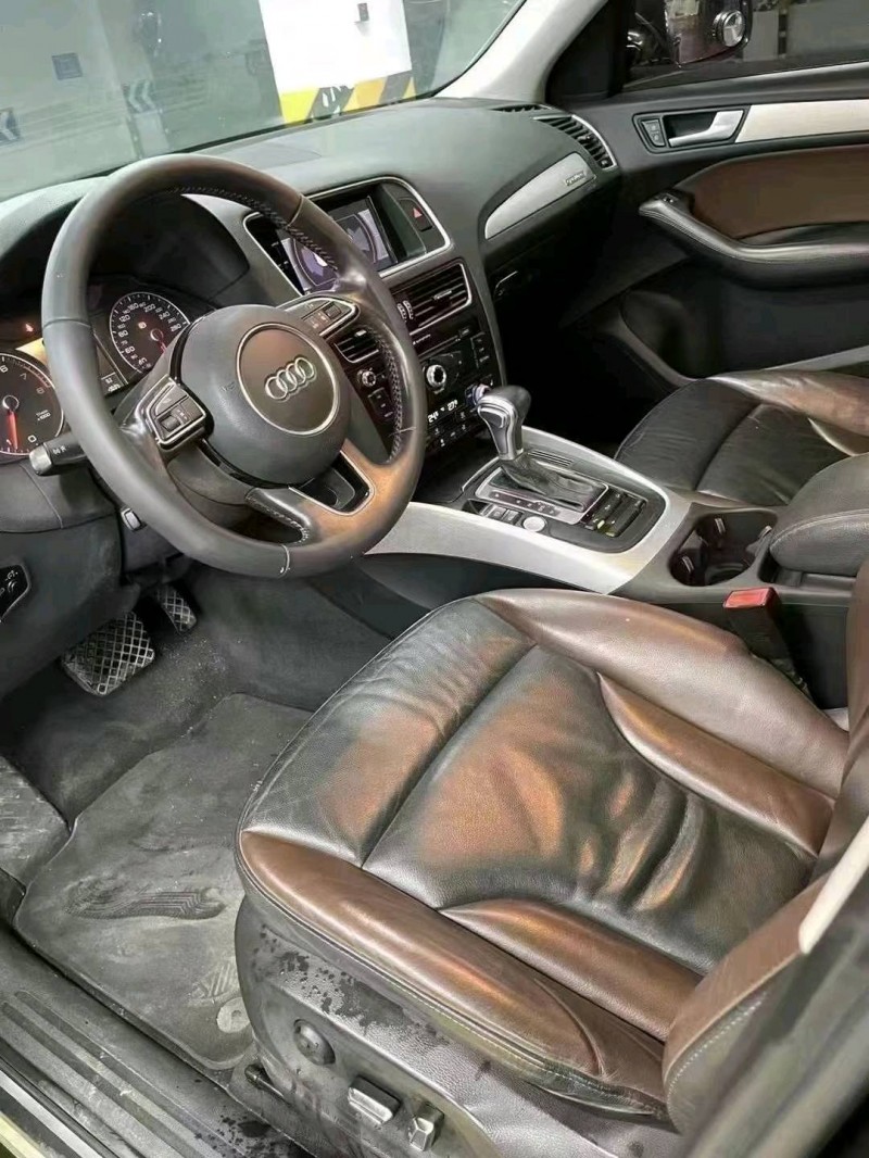 成都18年奥迪Q55