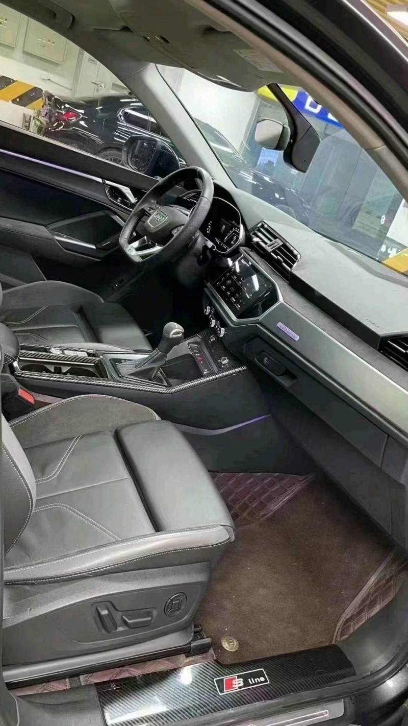 成都21年奥迪Q34