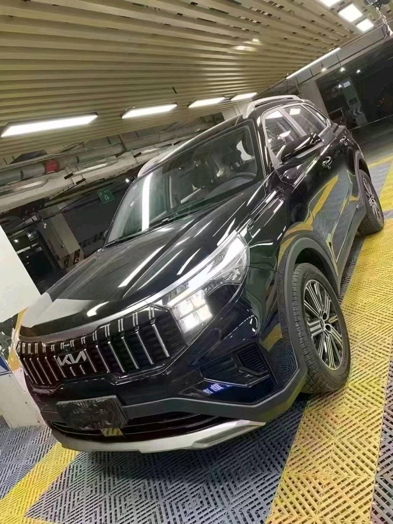 成都23年起亚智跑2