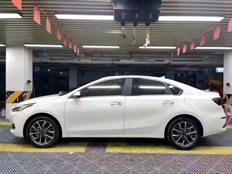 成都23年起亚K33