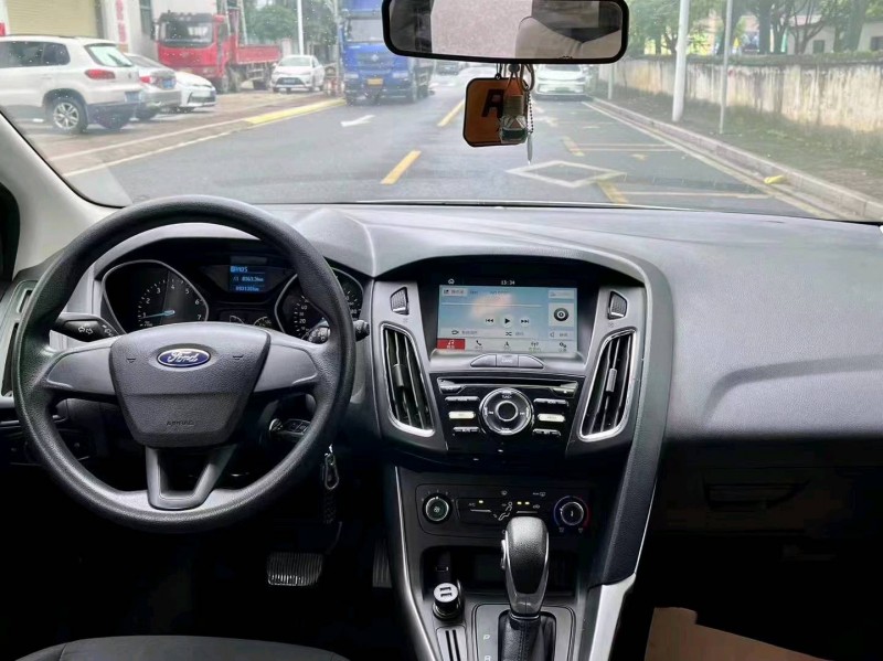 枣庄16年福特福克斯4