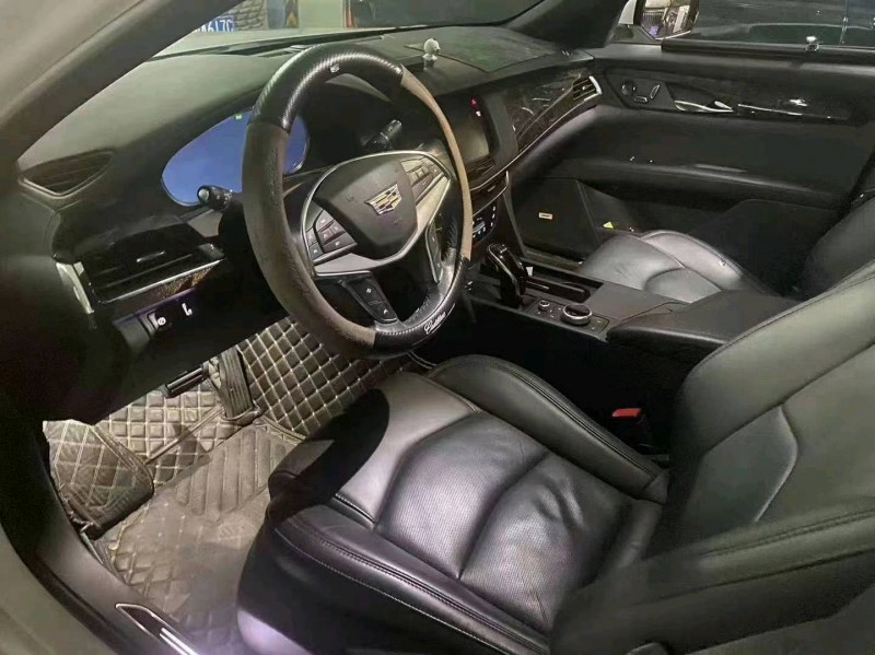 重庆20年凯迪拉克CT63