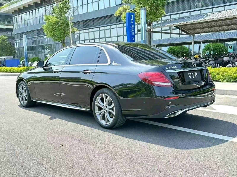 东莞20年奔驰E8