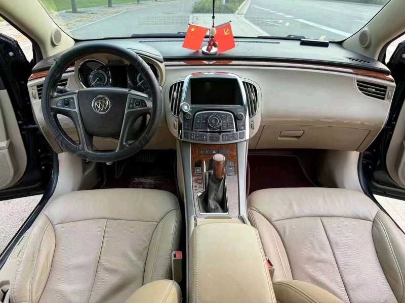 枣庄13年别克君越6