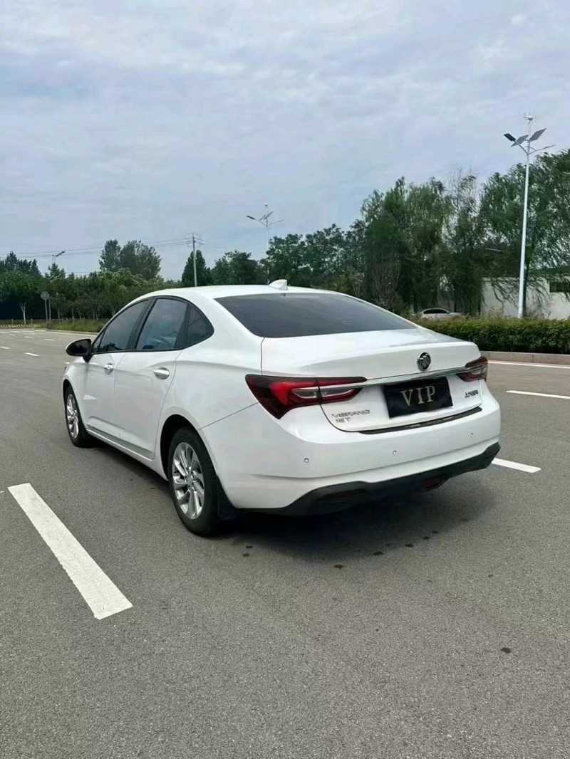 枣庄20年别克威朗8