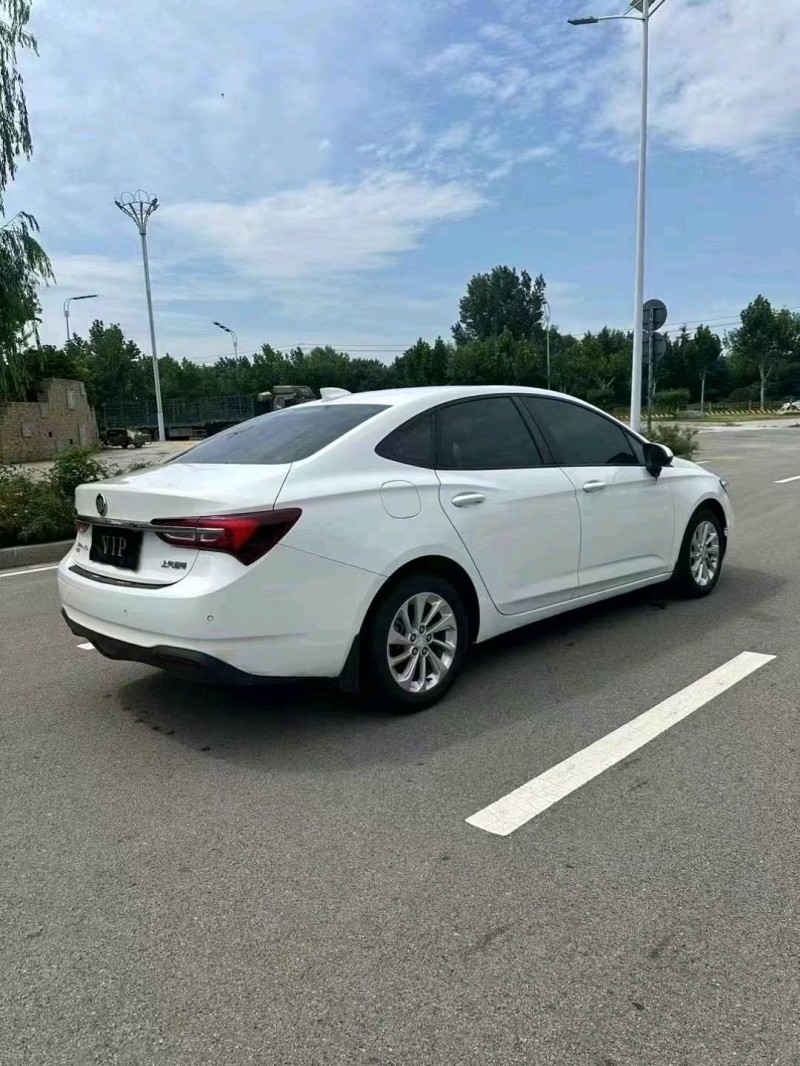 枣庄20年别克威朗9