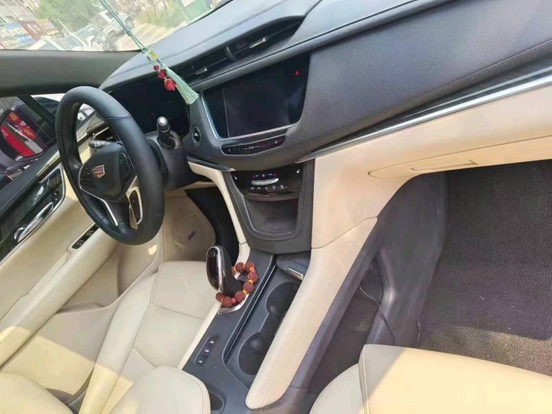 保定17年凯迪拉克XT53